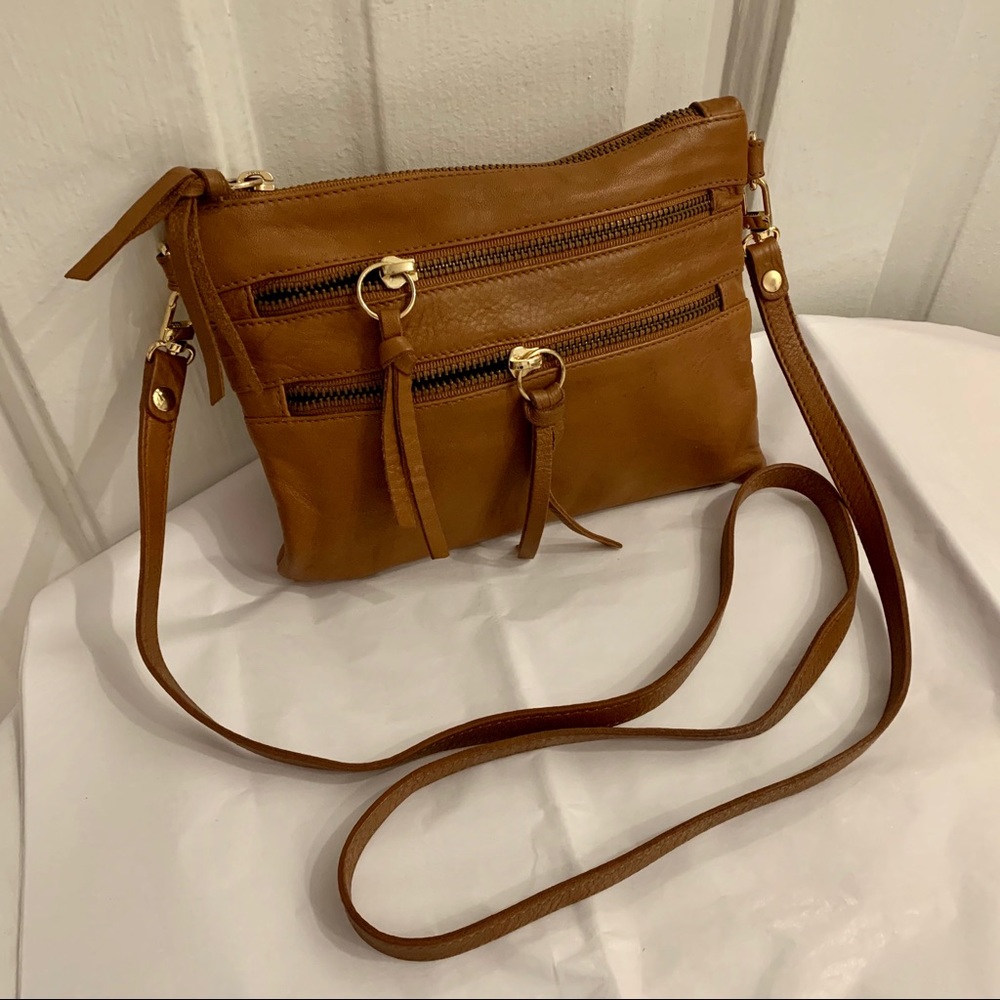 Tan Brown crossbody bag,  2 side zippered pockets.